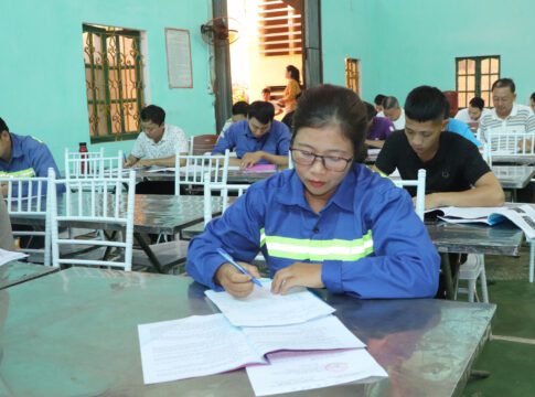 Huấn luyện an toàn, vệ sinh lao động và tay nghề cho người lao động năm 2022